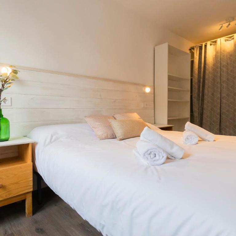 AkomodaT en apartamento luminoso junto al paseo de la ría - Two-Bedroom Apartment - 28