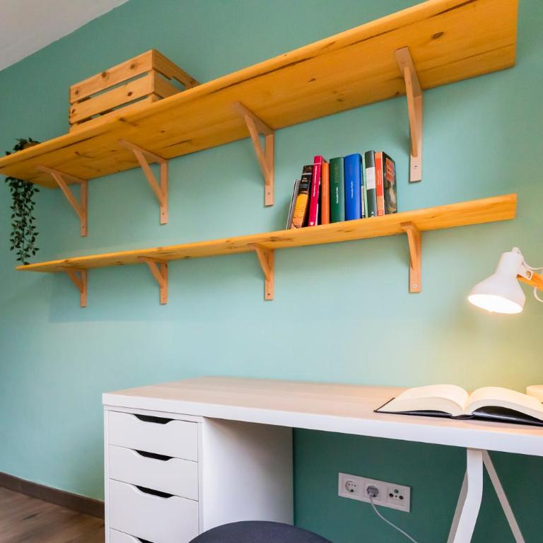 AkomodaT en apartamento luminoso junto al paseo de la ría - Two-Bedroom Apartment - 38