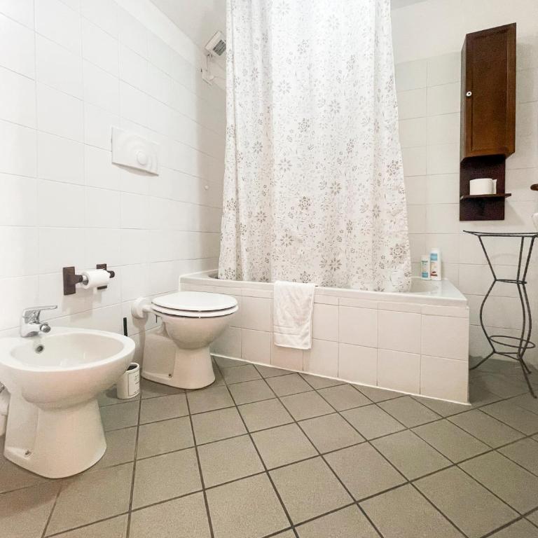 Palazzo Oddo Camere in palazzo storico nel centro di Albenga - Suite con Vista Fiume - 25