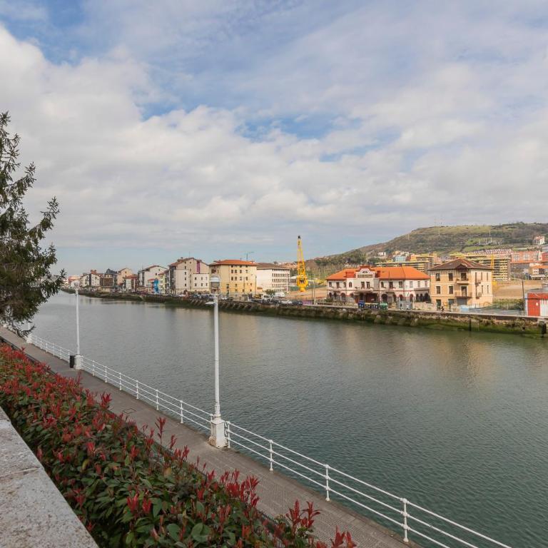 AkomodaT en apartamento luminoso junto al paseo de la ría - Two-Bedroom Apartment - 50