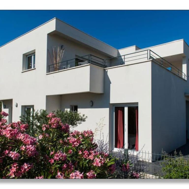 Villa St Pierre bord de mer, 6 vélos, climatisation, Jacuzzi - Villa - 1