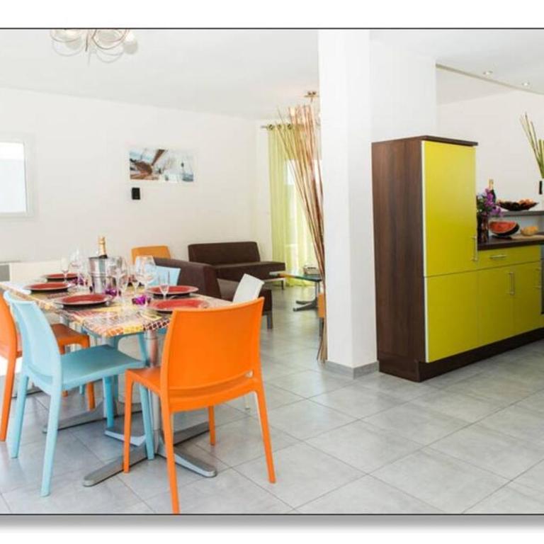 Villa St Pierre bord de mer, 6 vélos, climatisation, Jacuzzi - Villa - 10