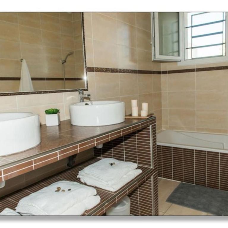Villa St Pierre bord de mer, 6 vélos, climatisation, Jacuzzi - Villa - 19
