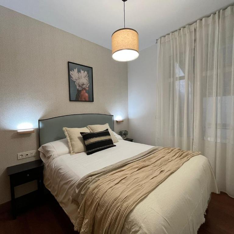 Old Town Core next to Plaza Nueva - Apartamento Superior con 3 dormitorios - 2