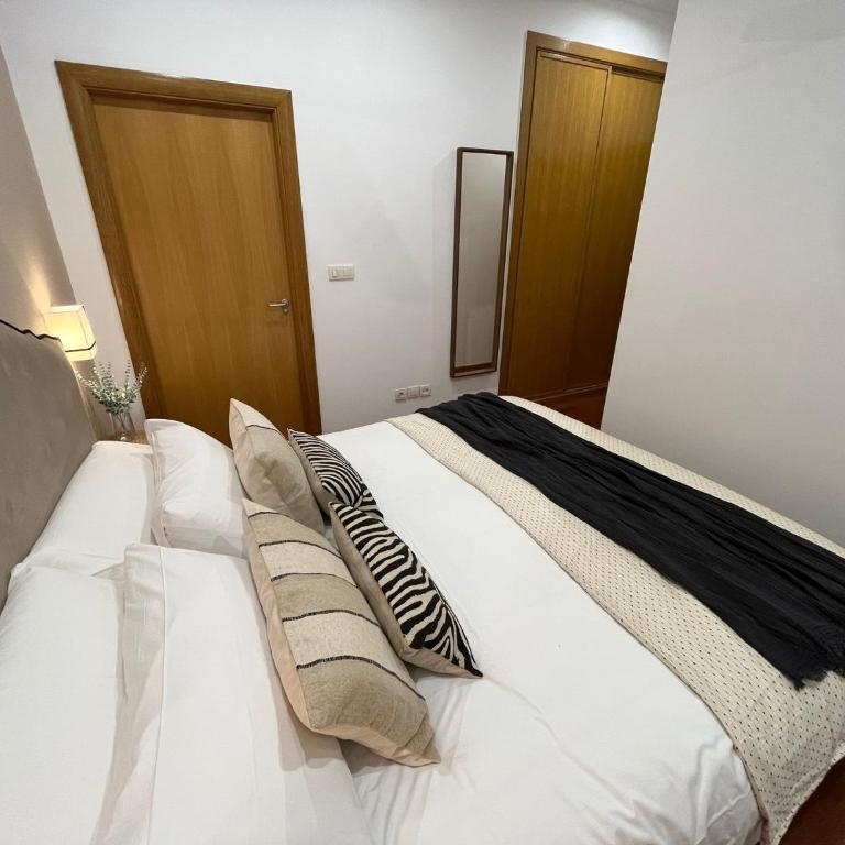 Old Town Core next to Plaza Nueva - Apartamento Superior con 3 dormitorios - 7