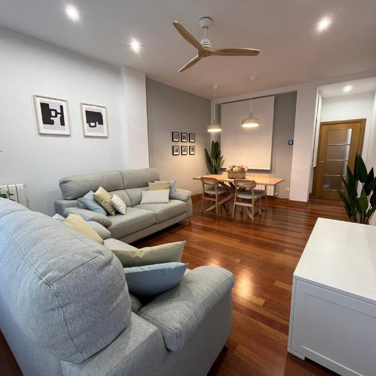 Old Town Core next to Plaza Nueva - Apartamento Superior con 3 dormitorios - 25
