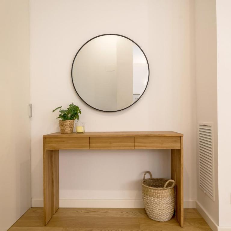 CATERINA Editorial - Three-Bedroom Superior Apartment - 13