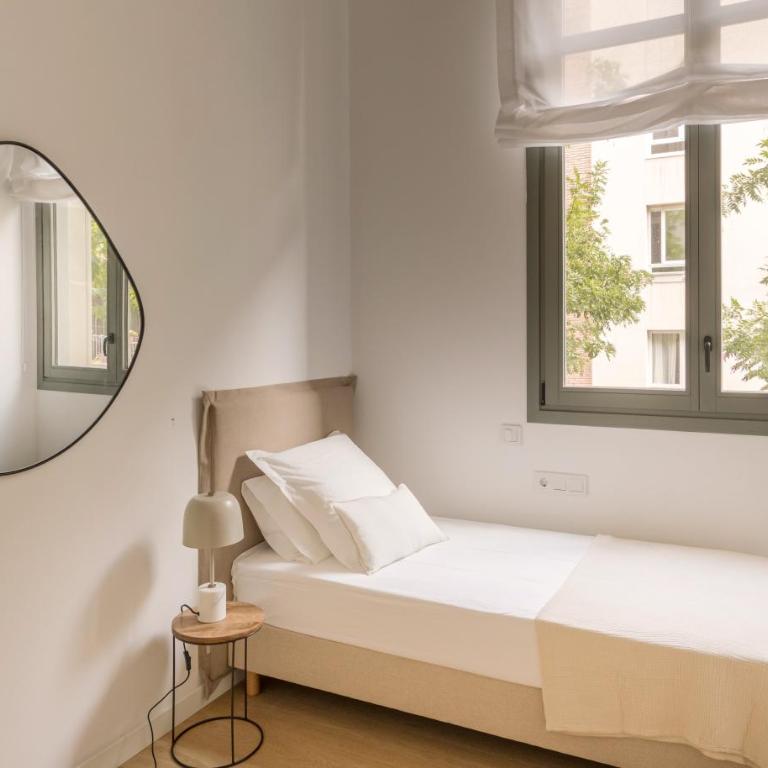 CATERINA Editorial - Three-Bedroom Superior Apartment - 8