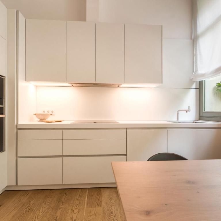 CATERINA Editorial - Three-Bedroom Superior Apartment - 4