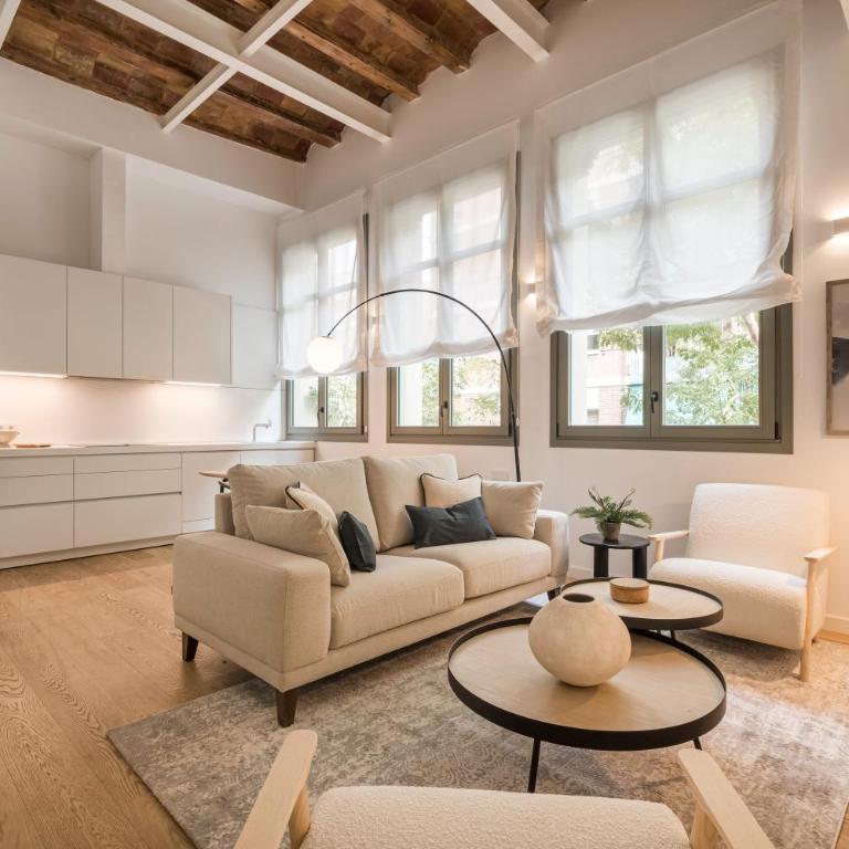 CATERINA Editorial - Three-Bedroom Superior Apartment - 2