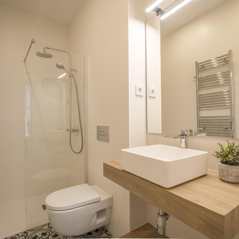 CATERINA Editorial - Three-Bedroom Apartment - 6
