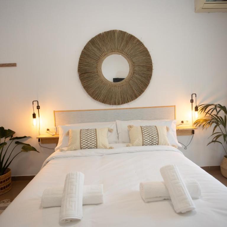 Naim Guest House Nerja - Habitación Doble Deluxe con balcón - 21