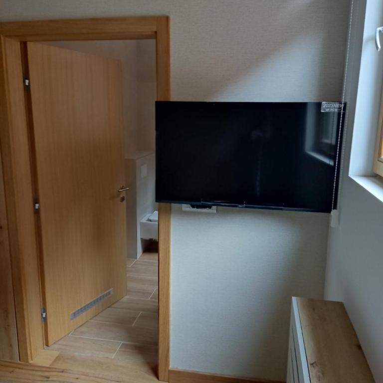 Apartments D035 & D032 in Aparthotel Vucko, Jahorina-private host - Studio with Sofa Bed - 4