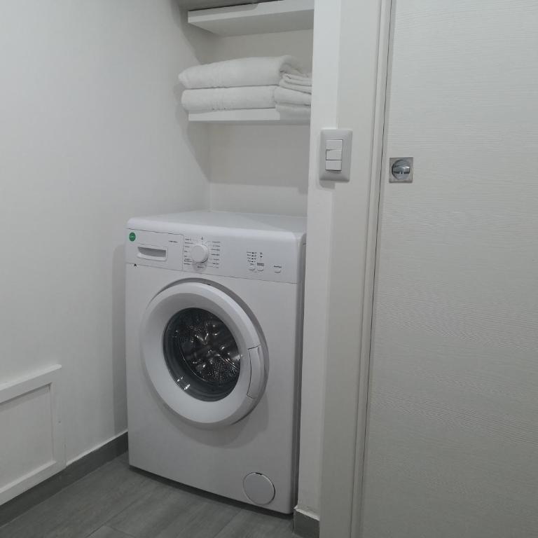 Aurora House Loft - One-Bedroom Apartment - 22