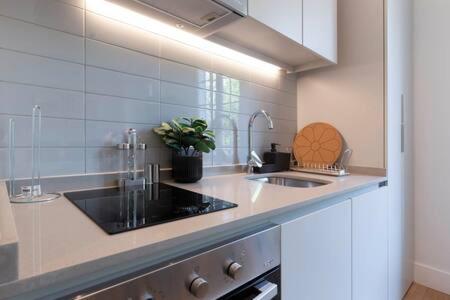 HOM I Depto en Ubicación privilegiada en Santiago Centro - Apartamento - 9