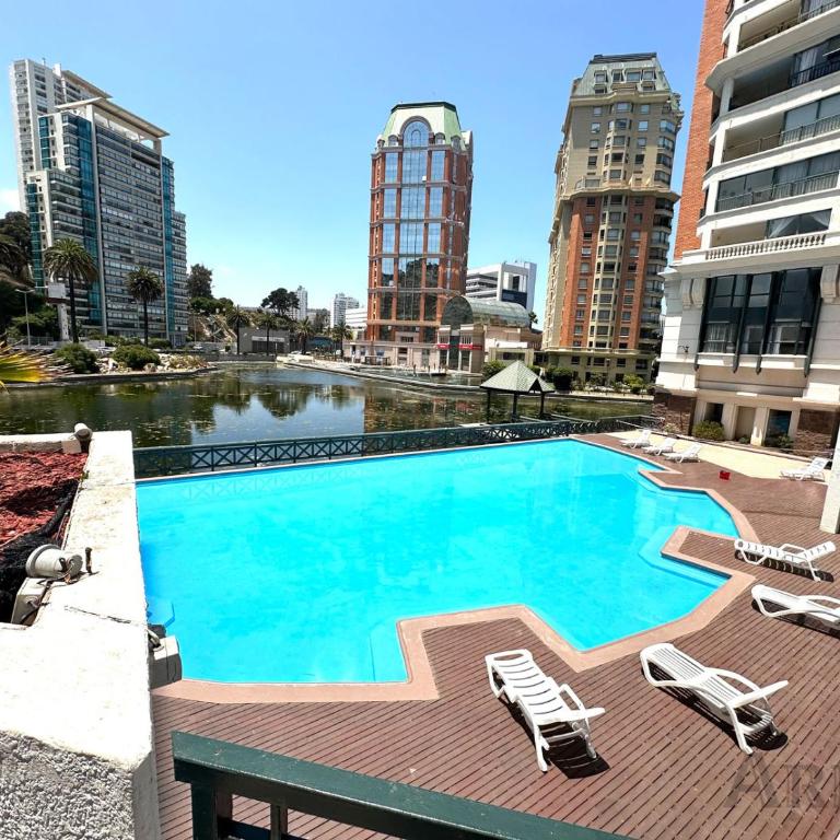 Amplio y Acogedor departamento frente al mar y a pasos del Mall - Apartamento - 38