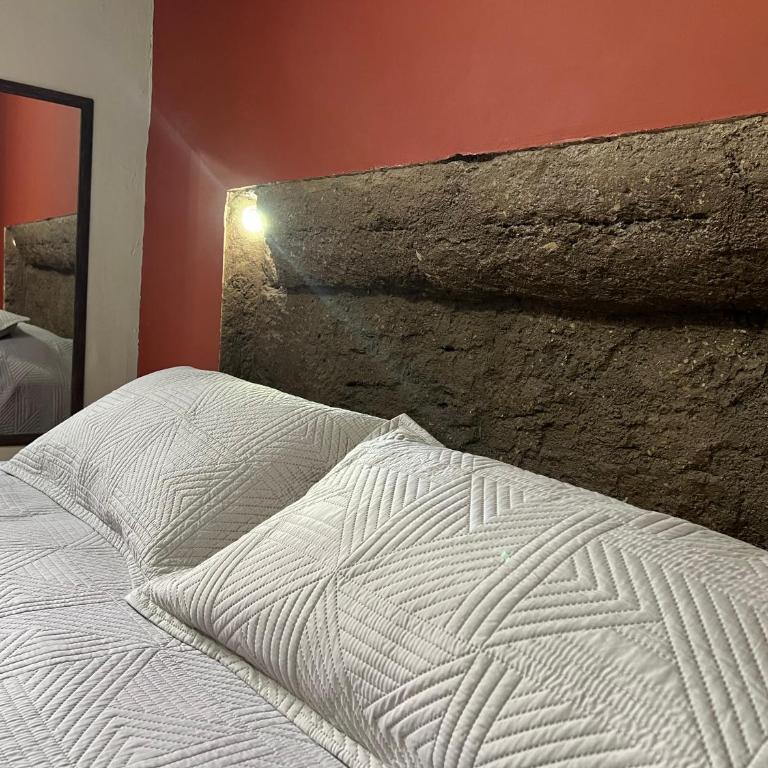 Alojamiento Suite con Aire Acondicionado y Estacionamiento ubicado a 1 cuadra del Parian en Centro Tlaquepaque Privada e Independiente - One-Bedroom Apartment - 13