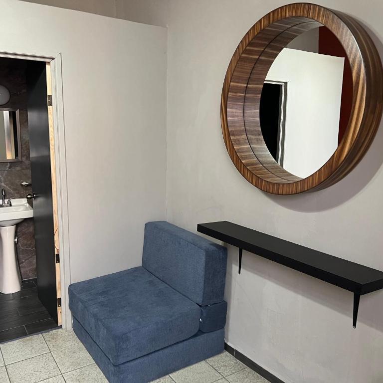 Alojamiento Suite con Aire Acondicionado y Estacionamiento ubicado a 1 cuadra del Parian en Centro Tlaquepaque Privada e Independiente - One-Bedroom Apartment - 10