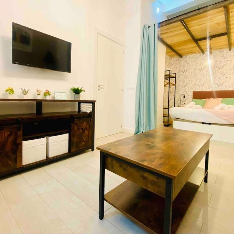 Beautiful LOFT in the HEART of Ruzafa, SOHO - One-Bedroom Apartment - 26