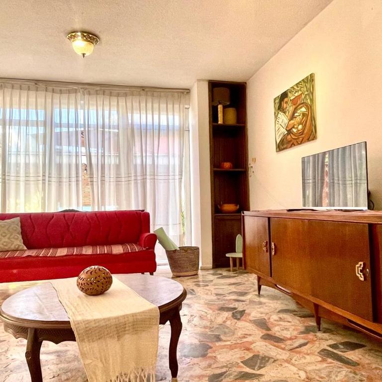 Spacious artsy home with fast WiFi - Villa - 13