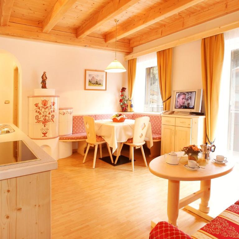 Garni B&B Schenk - Appartamento con 2 Camere da Letto e Balcone - 2
