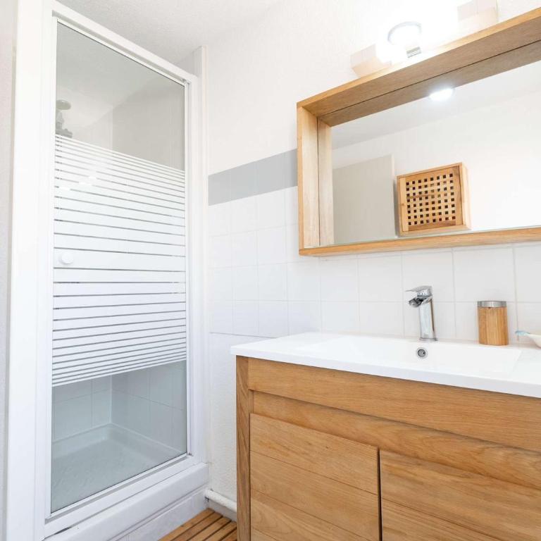 Pavillon 3 pièces proche plage avec terrasse et parking privé - FR-1-409-185 - Villa - 12