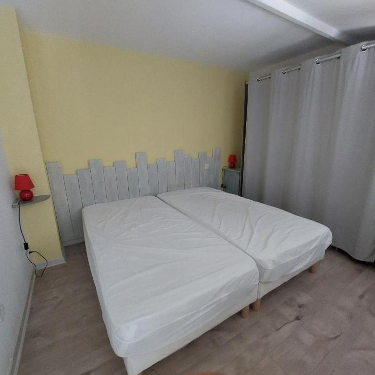 Pavillon climatisé 4/5 pers, grande terrasse, proche plage et commerces, parking sécurisé - FR-1-776-6 - Villa - 4