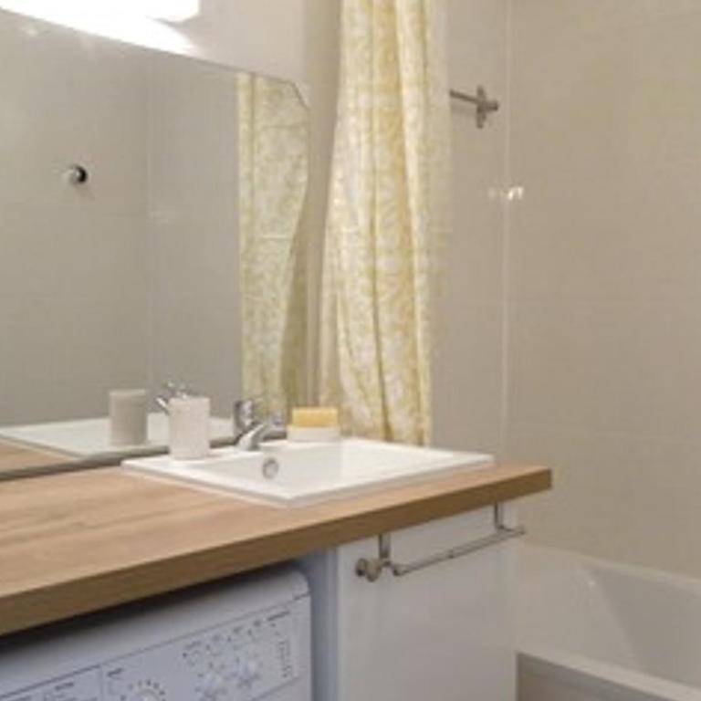 T2 à 50m de la plage avec piscine, animaux admis, parking privé - FR-1-776-19 - Appartement - 8