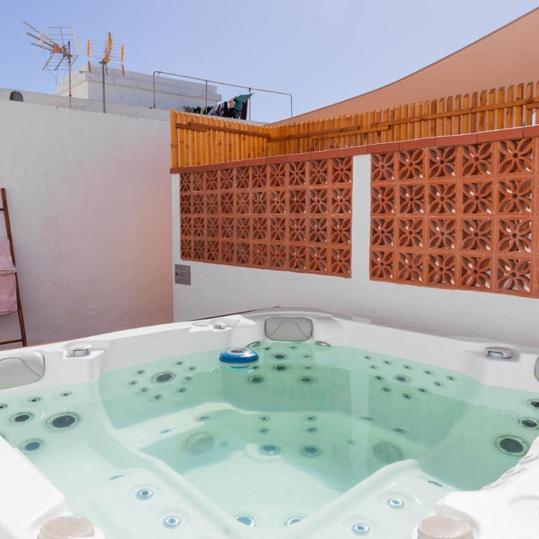 Fiesta y Siesta - Apartamento de 2 dormitorios con balcón y vistas al mar - 24