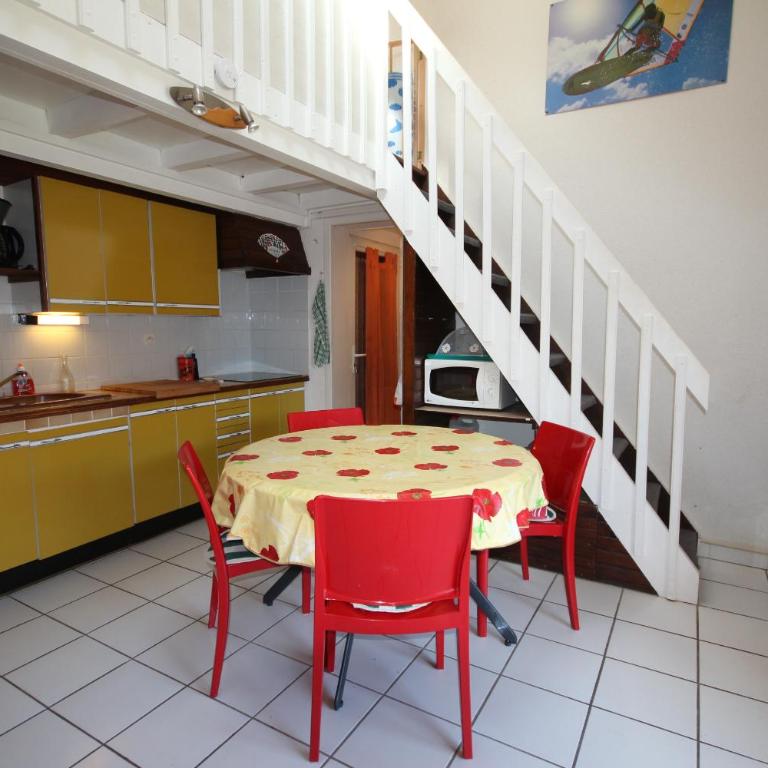 Villa 6 couchages 3 chambres terrasse ombragée parking dans résidence sécurisée piscine commune 400m de la mer LRJP93 - Maison 3 Chambres - 5