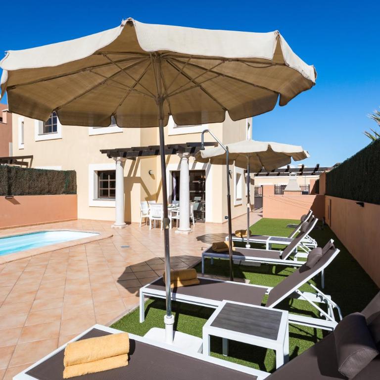 Home2Book Private Pool & Terrace, Aloha Sun Villa - Three-Bedroom Villa - 19