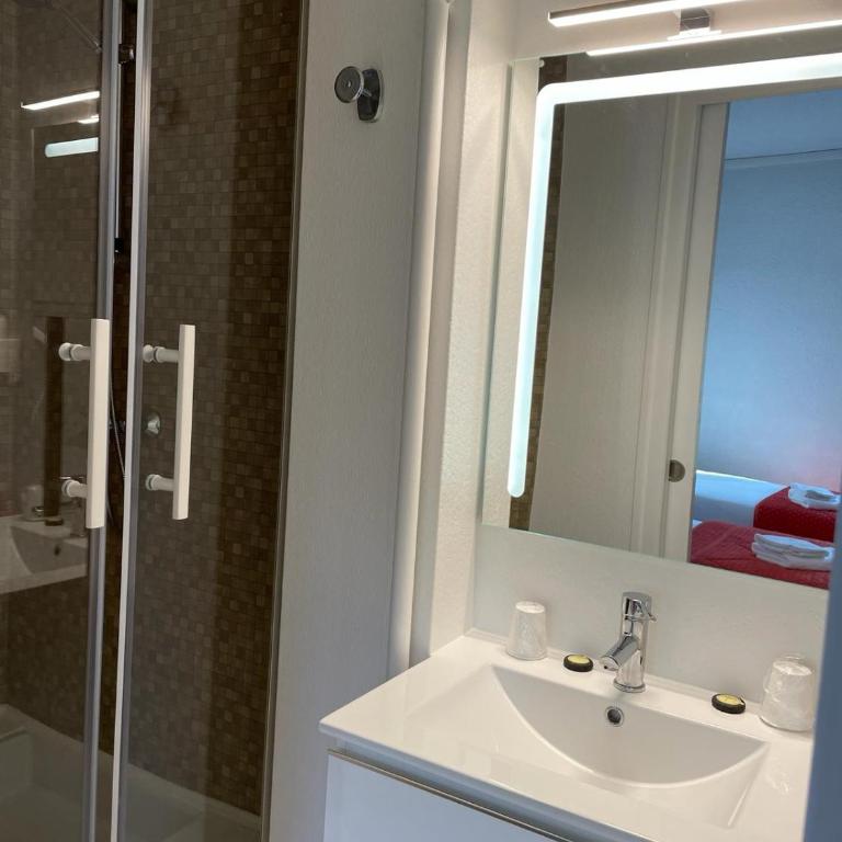 Hôtel Saint Clair - Chambre Quadruple - 3