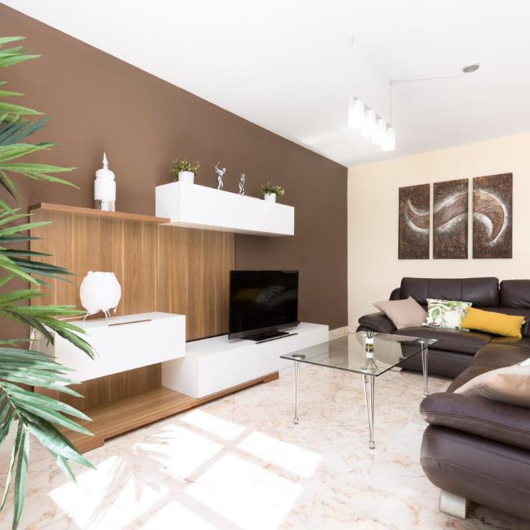 Home2Book Private Pool & Terrace, Aloha Sun Villa - Three-Bedroom Villa - 4