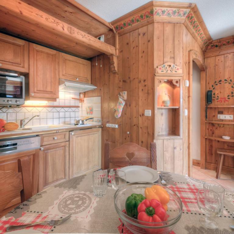 Résidence Le Cristal Apartments - One Bedroom Apartment with Sauna - 8