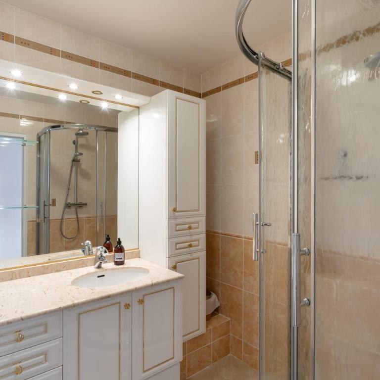 Le Ballast - Appt à Dinard avec balcons et garage - One-Bedroom Apartment - 4