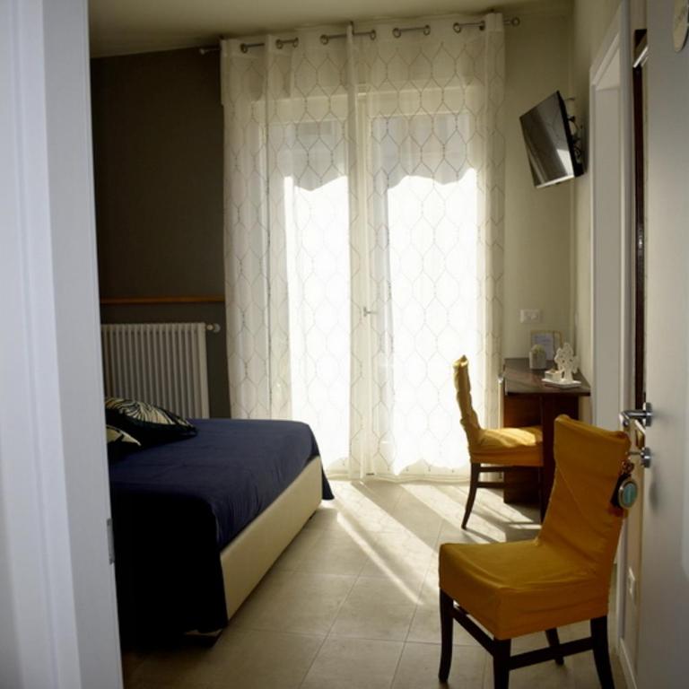 Il Trovatore Rooms - Camera Matrimoniale con Bagno Privato - 12