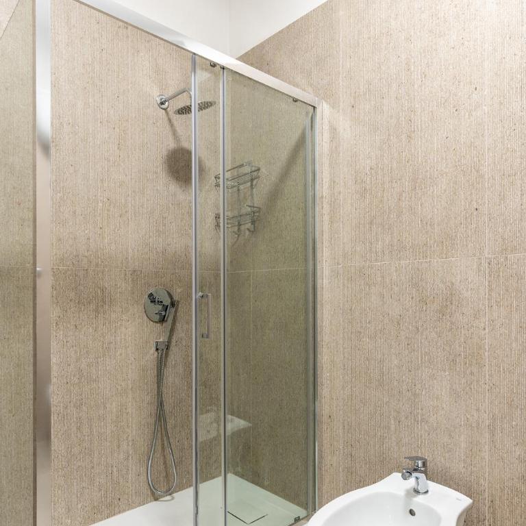 Fourooms Bari - Principe Amedeo - Deluxe Double Room with Balcony - 6