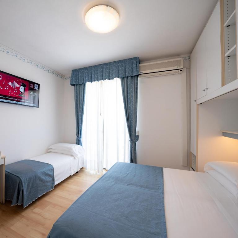 Hotel Laurin - Camera Standard con Vista Mare Laterale - 5