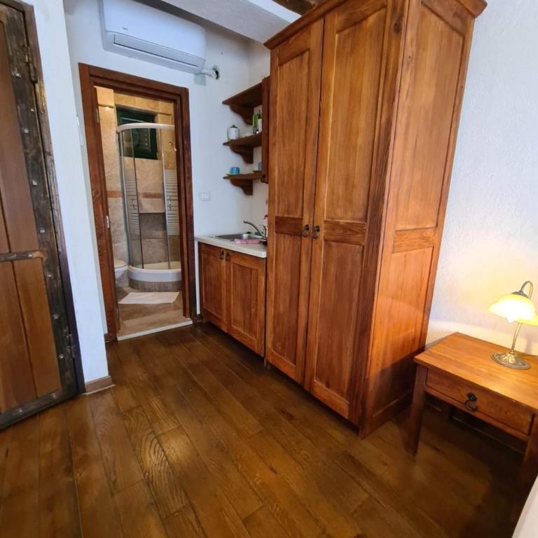 Skver Studio Apartments - Standard Studio - 10