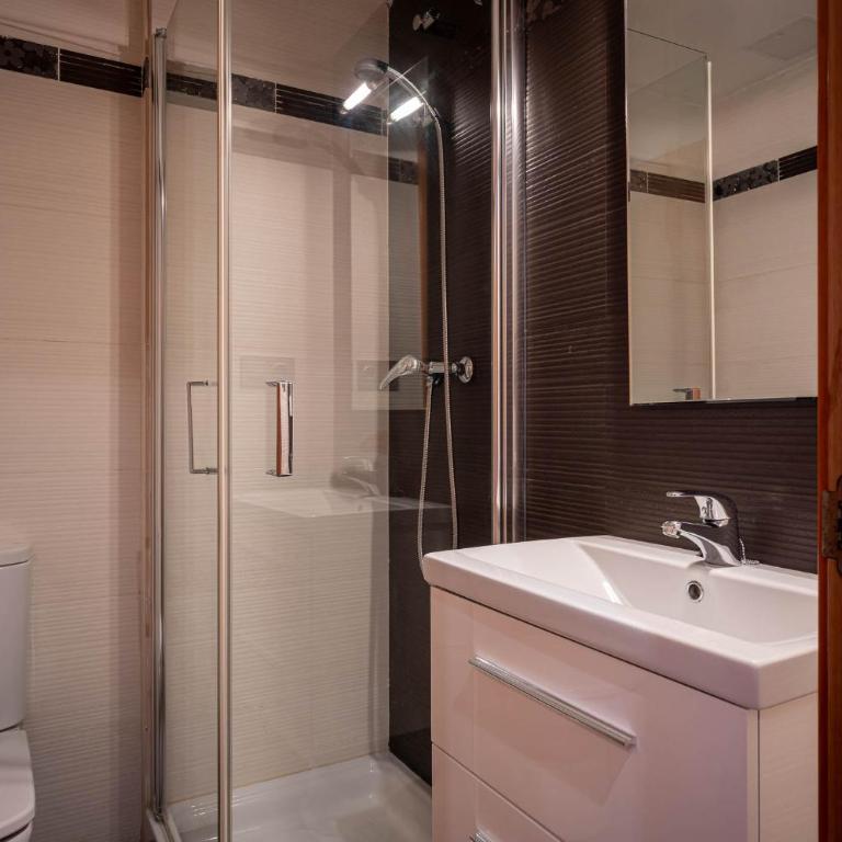 AT026 Moderno, con piscina y wifi, a 10min de la playa - Apartamento de 2 dormitorios - 21