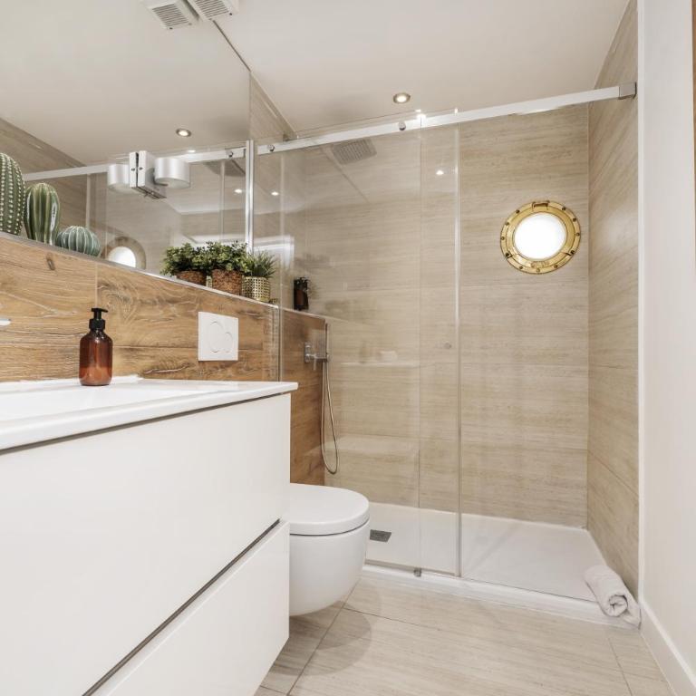 Coqueto Ático (1B+1B) Malasaña City Centre - One-Bedroom Apartment - 18