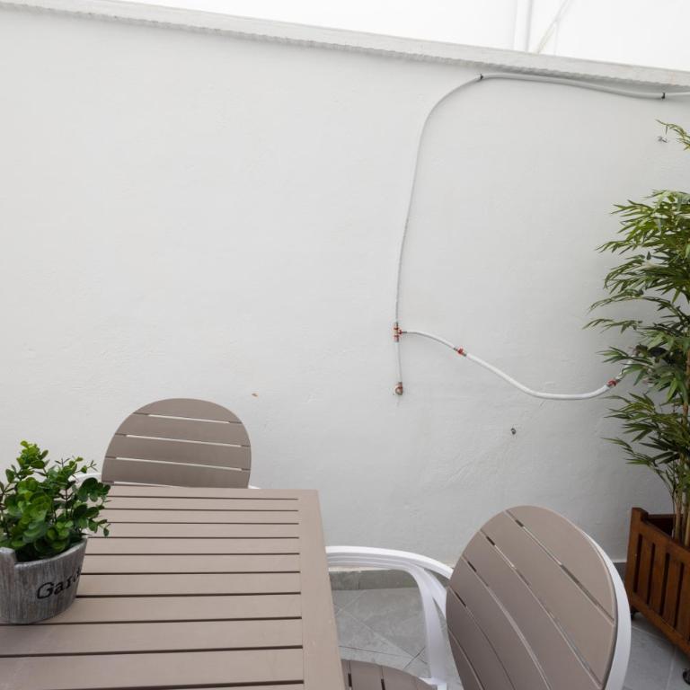 Cruz Cubierta Apartments - Two-Bedroom Apartment - 3