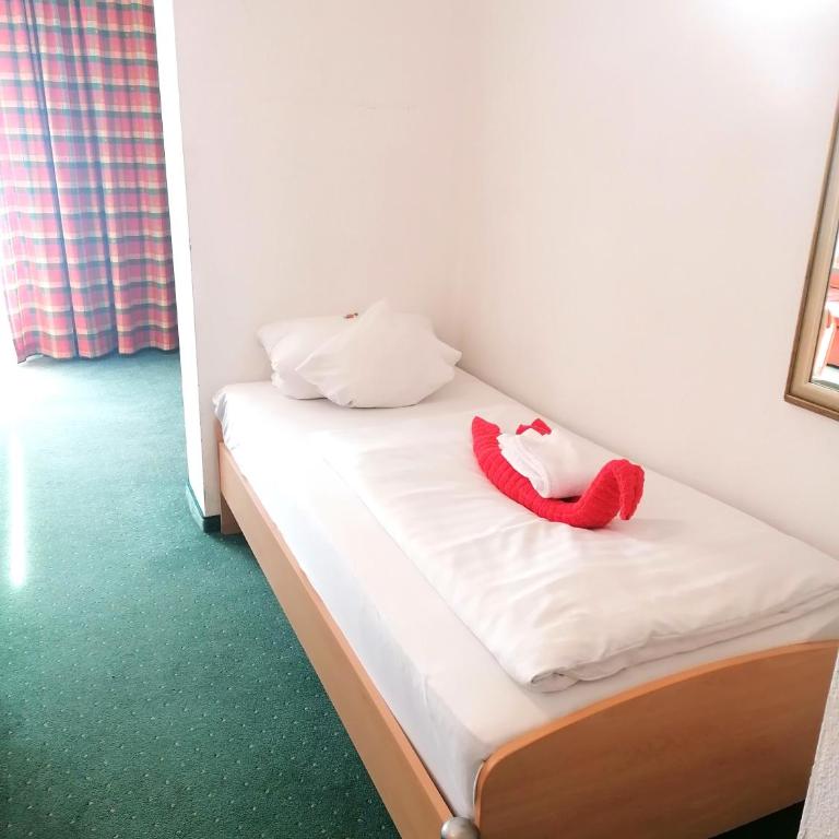 Hotel Vanda - Standard Dreibettzimmer - 8