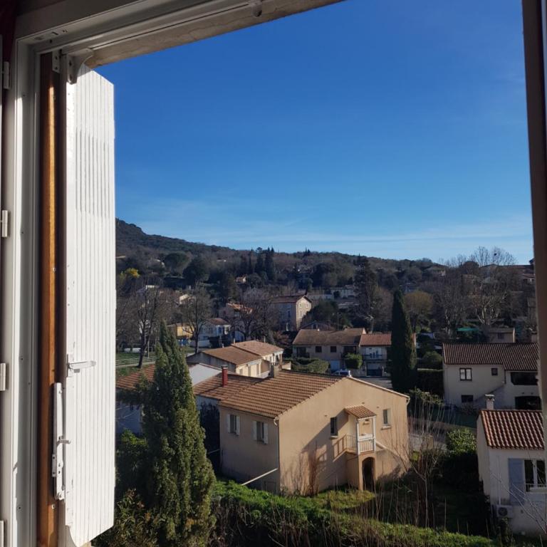 Joli studio tout confort 200m des thermes - Apartamento de 1 dormitorio - 6