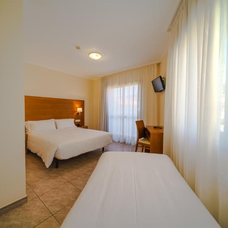 Hotel El Puente - Habitación Doble con 2 camas (2 adultos + 1 niño) - 1