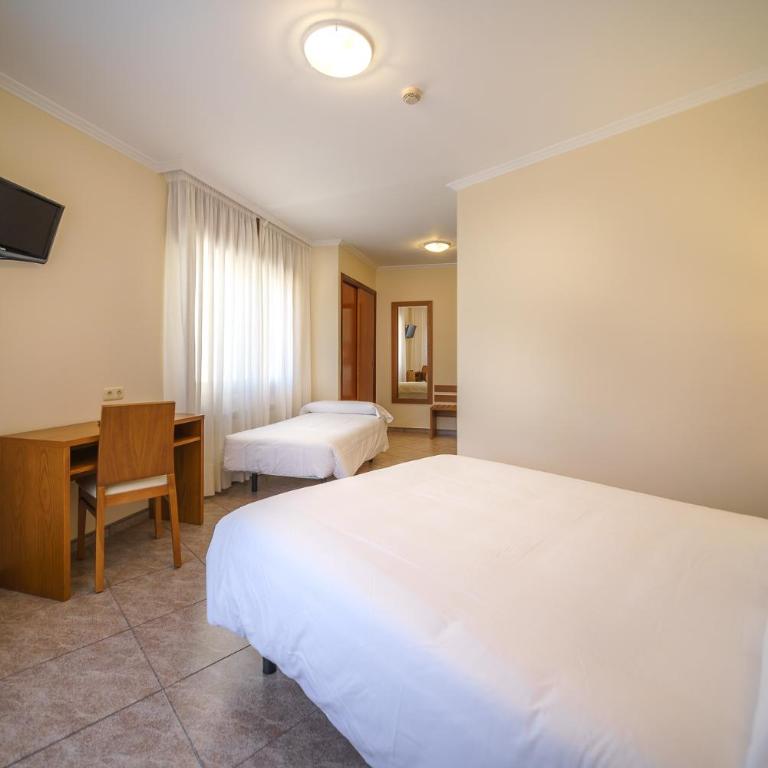 Hotel El Puente - Habitación Doble con 2 camas (2 adultos + 1 niño) - 2