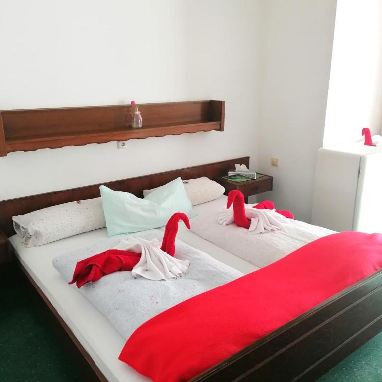 Hotel Vanda - Comfort Vierbettzimmer - 9