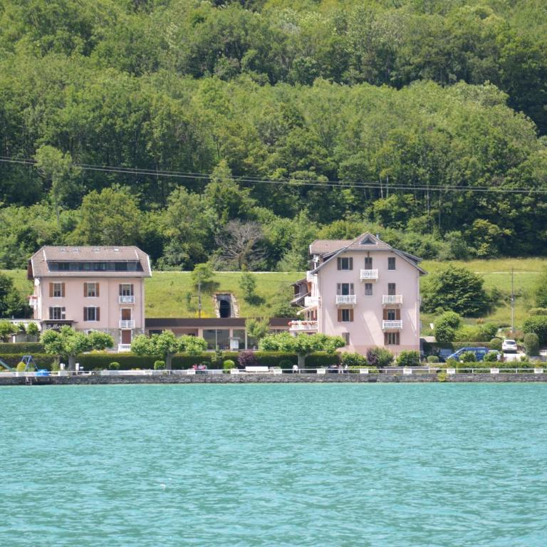 Le Coin des Cygnes, appartement face au lac d'Annecy avec plage privée - Appartement - Vue sur Lac - 5