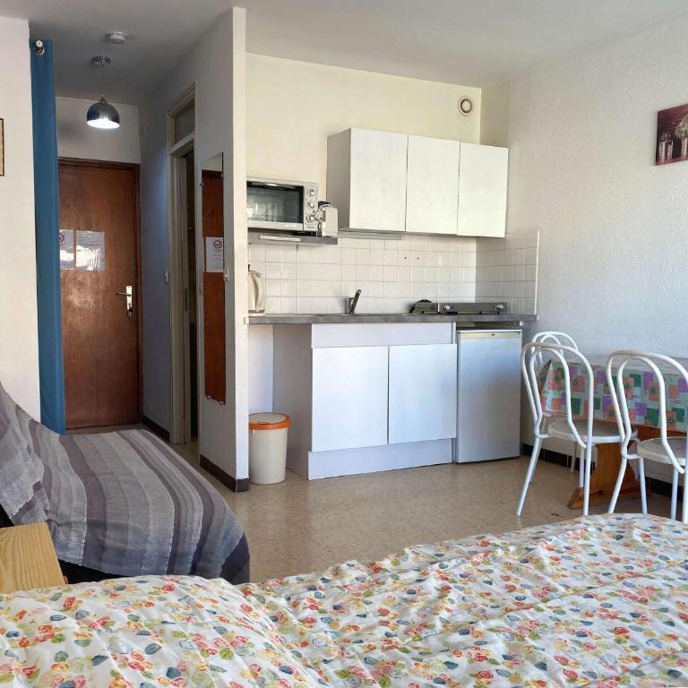 Studio cosy avec balcon, climatisation, proche thermes - Balaruc-les-Bains - FR-1-553-99 - Studio - 4