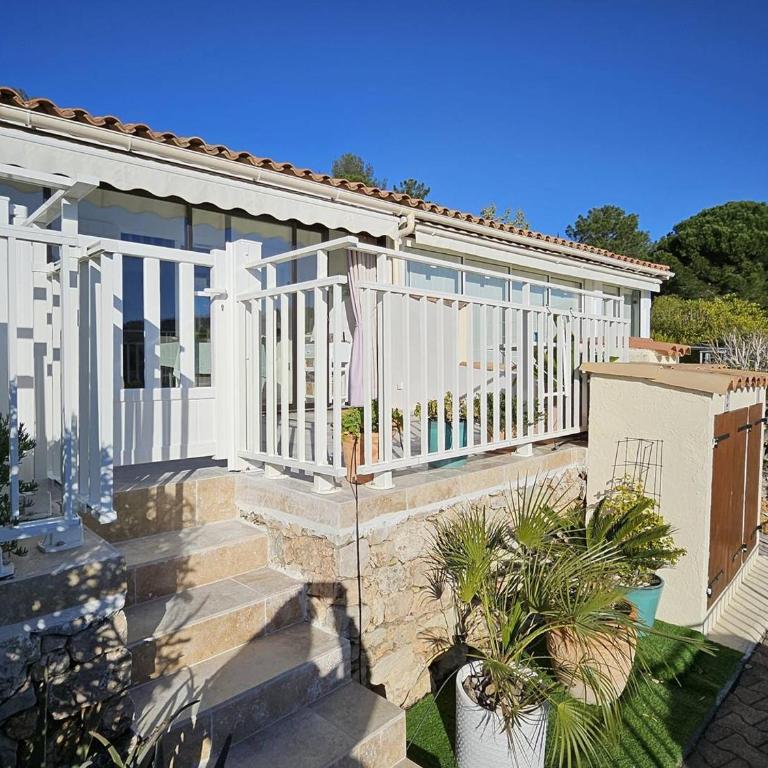 Maison mitoyenne T3 avec piscine, clim, parking, animaux acceptés - FR-1-768-21 - Maison de Vacances - 12